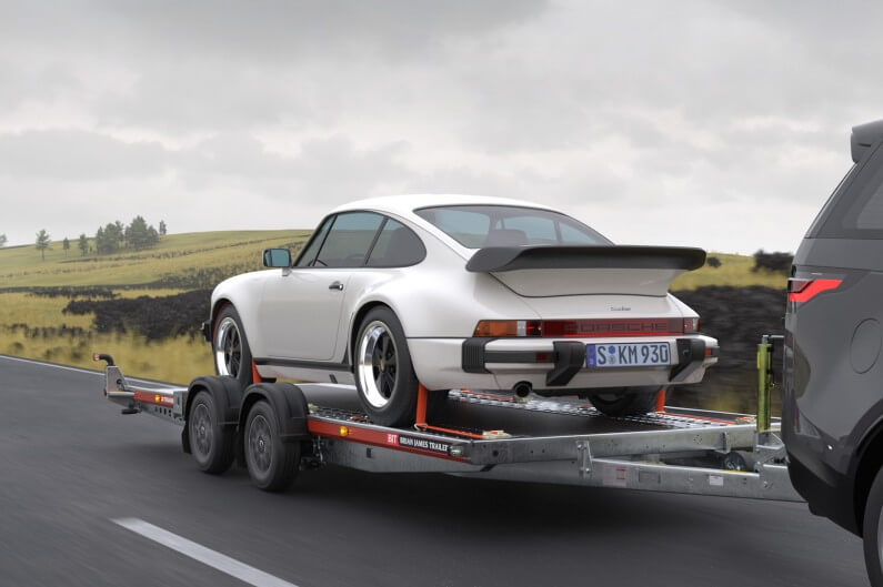 Brian James A Transporter er en biltransporter