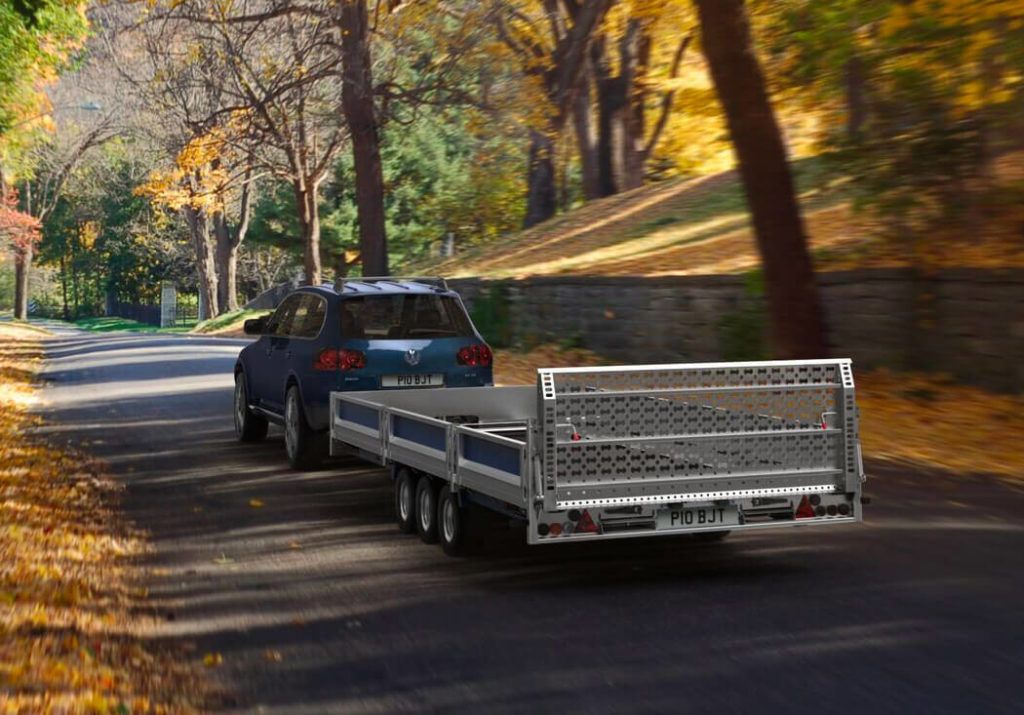 CarGo Connect Multifunksjonshenger ligger fint på veien ligger