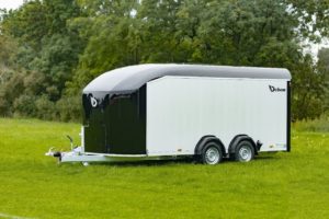 Debon Roadster 900 er en stor skaphenger