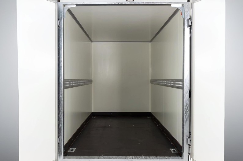 Wiks Box Trailer TK skaphengere innside