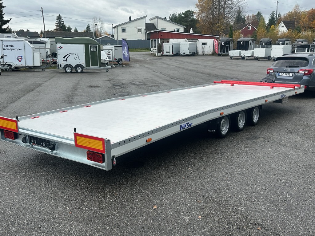 Le Mans biltransporter plass til to biler hos Tilhengernor AS